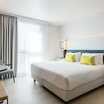 Courtyard By Marriott Paris Hotel 4*