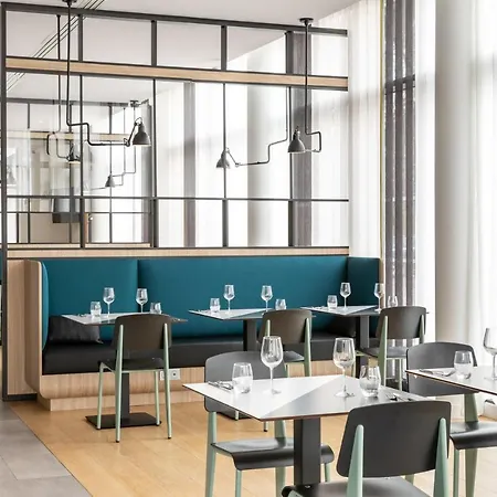 Courtyard By Marriott Paris 4*