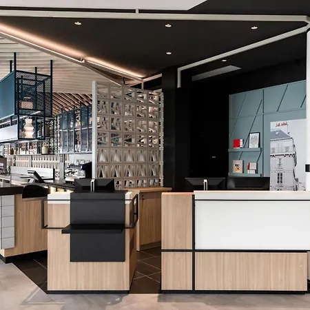 Courtyard By Marriott Paris