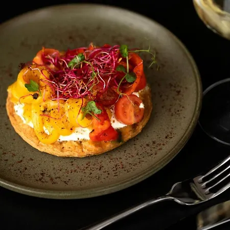 Courtyard By Marriott Paris 4*