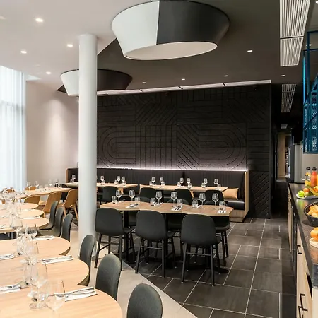 Courtyard By Marriott Paris 4*