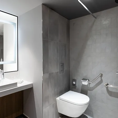 Courtyard By Marriott Paris 4*