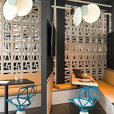 酒店 Courtyard By Marriott Paris 4*