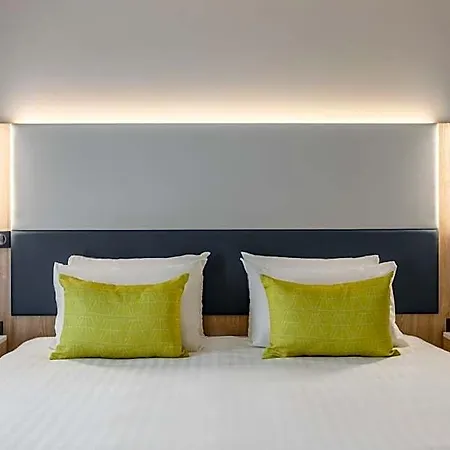 Courtyard By Marriott Paris