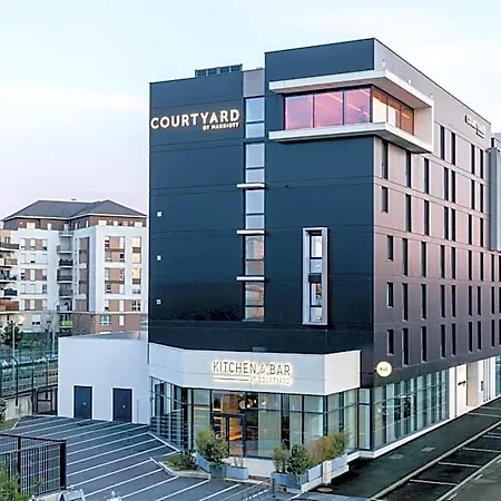 Courtyard By Marriott Paris