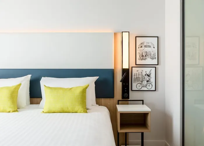 Courtyard By Marriott Paris 4*