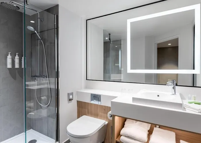 Hotel Courtyard By Marriott Paris 4*