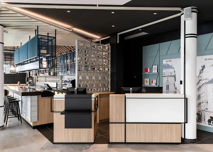 Courtyard By Marriott Paris 4*